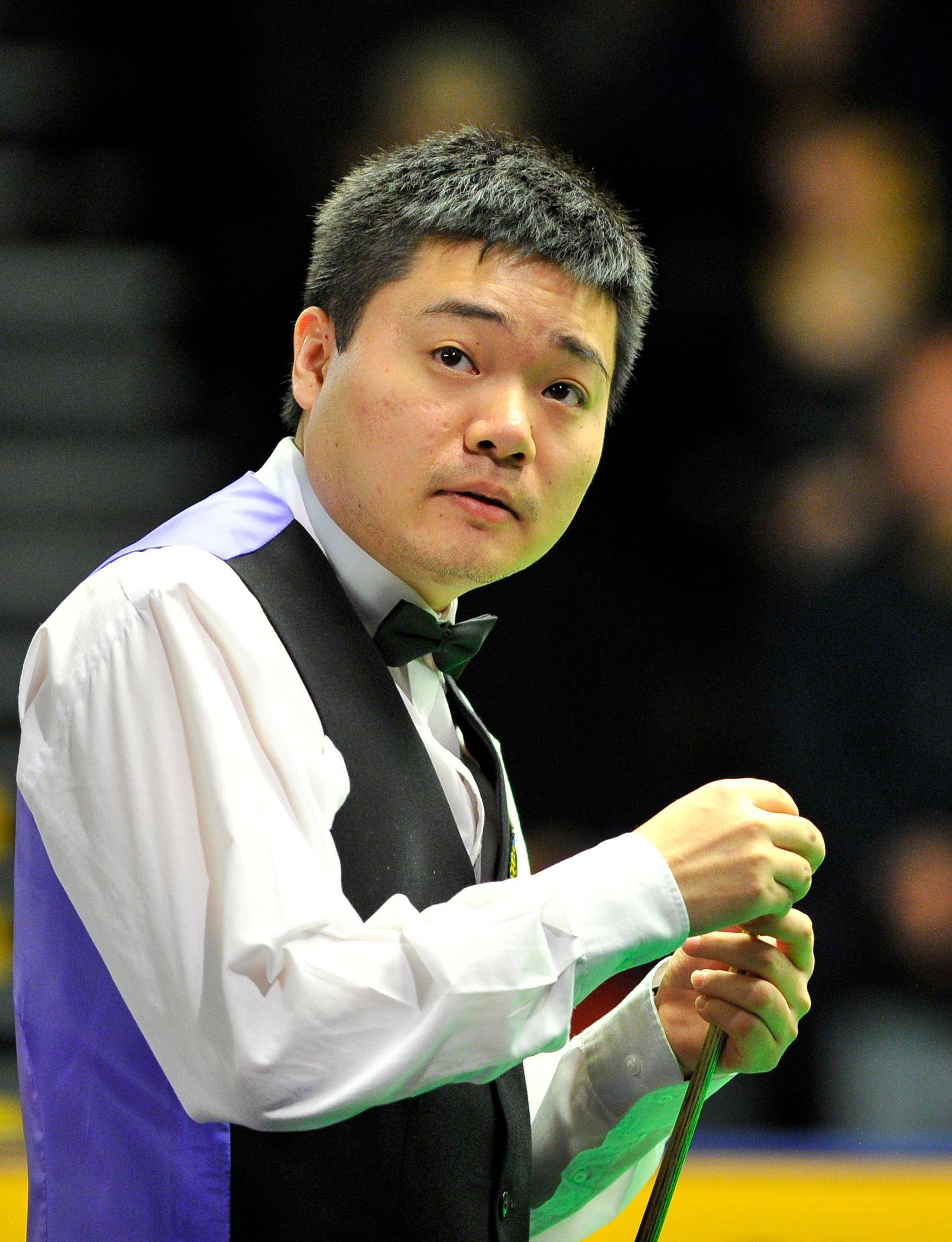 策略调整与 策略调整与